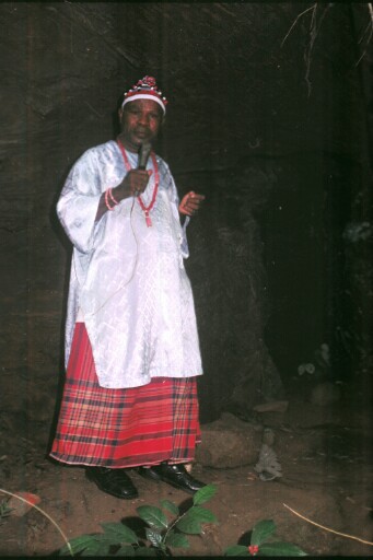 The chief of the autonomous community at Abuma; also the main narrator