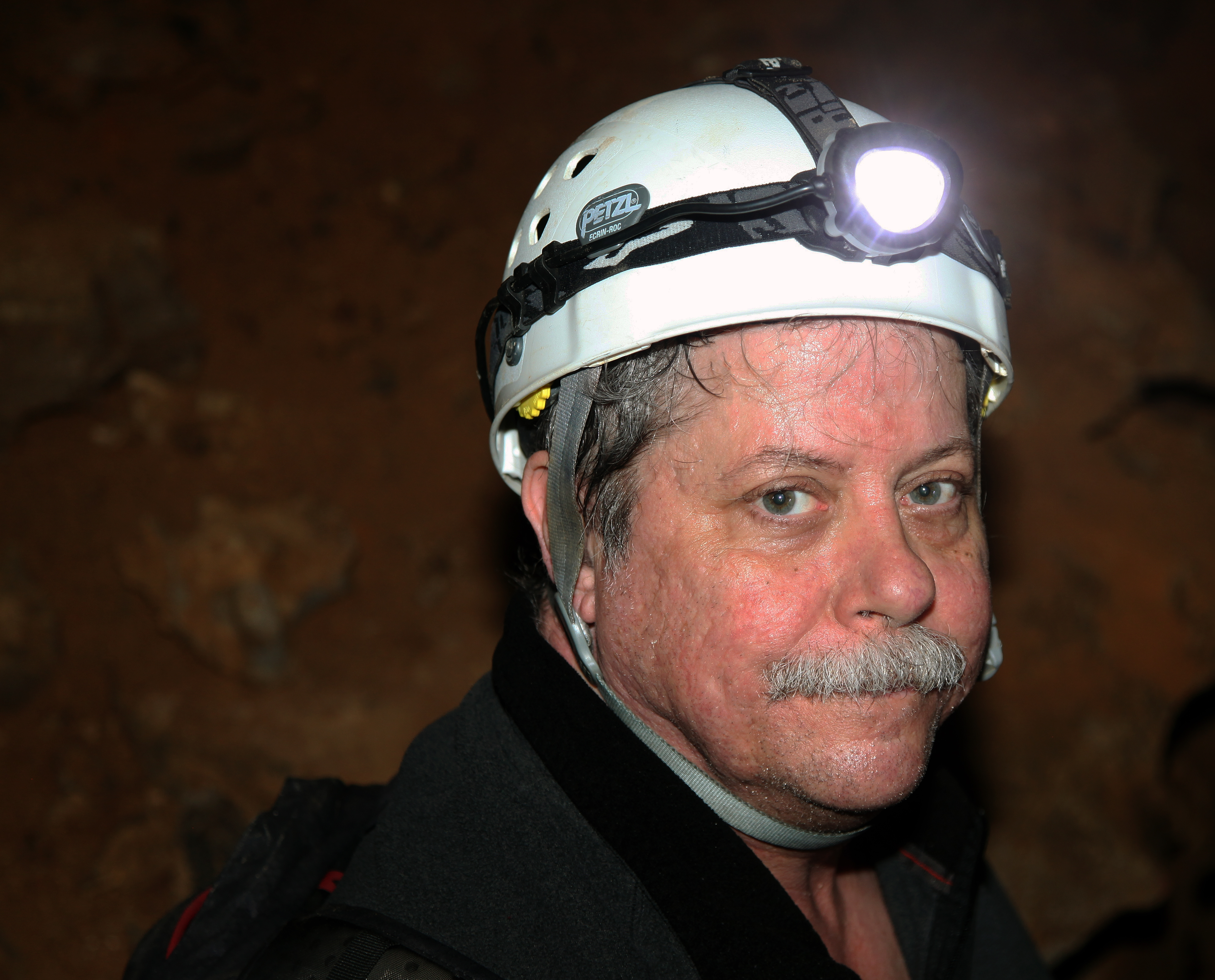 Headshot of Dr. Christopher G. Groves.