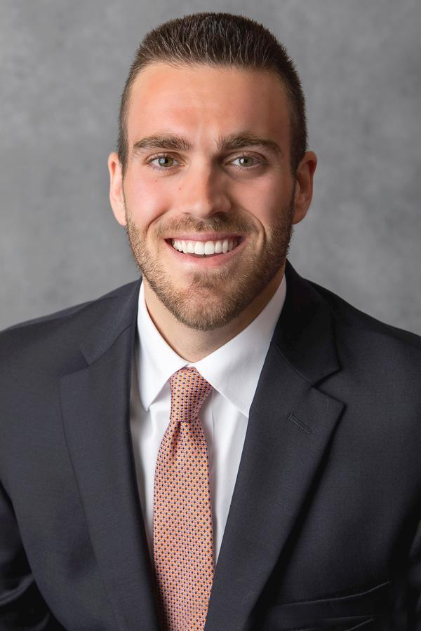 Headshot of Zac Ross