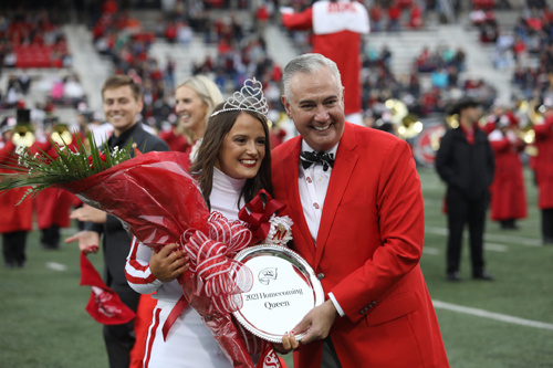 Abbey Norvell crowned WKU's 2021 Homecoming queen