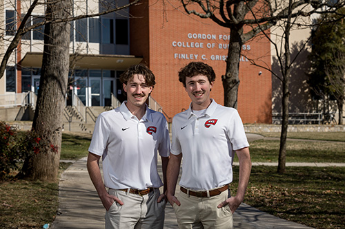 Twin brothers take college journey together