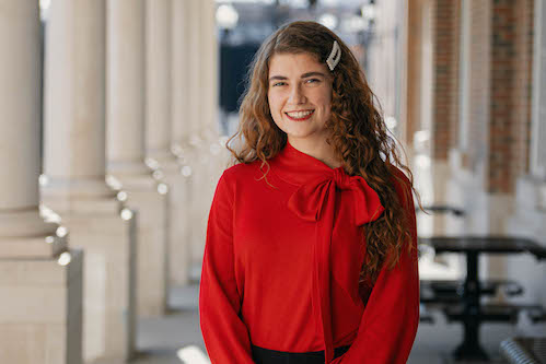 MHC Scholar Zena Pare Wins Ogden Foundation Scholar