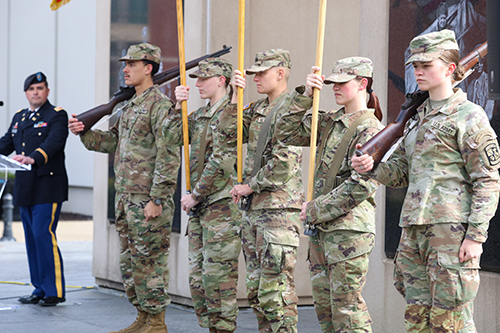 WKU honors veterans at wreath-laying ceremony 