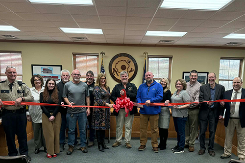 WKU Mesonet cuts ribbon on station in Clay County