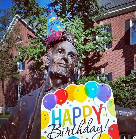 lincoln statue bday
