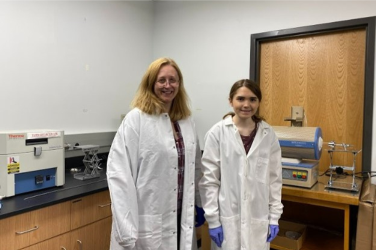 Hannah Laney (’23, Paul G. Blazer, Regeneron Top 300 Scholar) worked with Dr. Jasminka Terzic, WKU Physics Department, synthesizing 4D and 5D transition metal oxides.