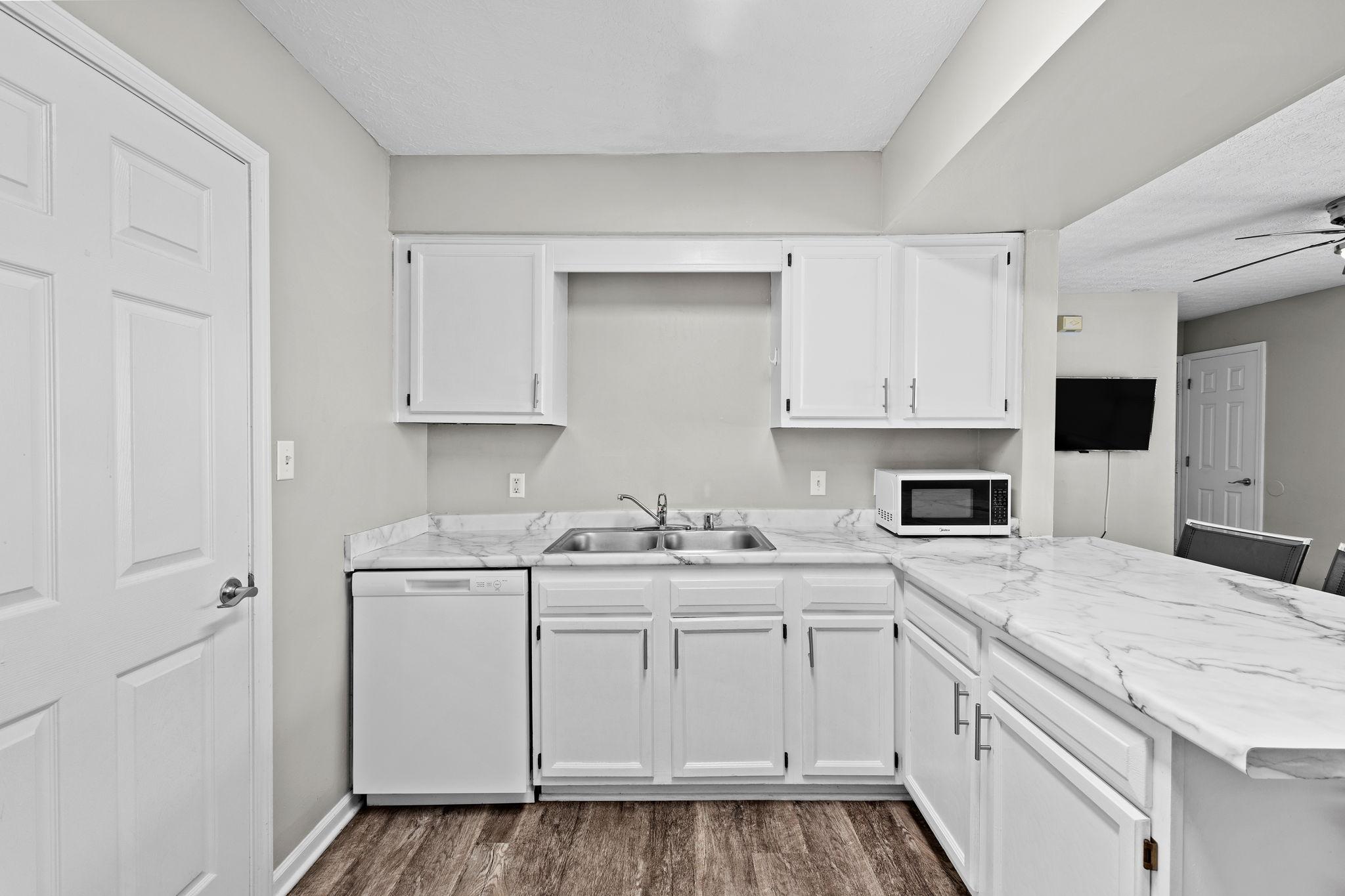 Campus Flats kitchen