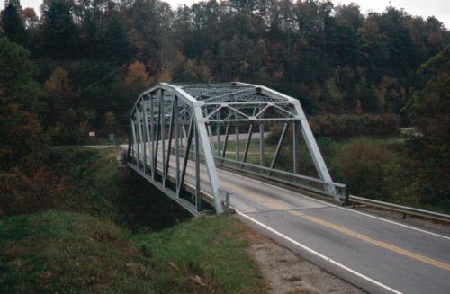 Iron Bridge over Little Sandy River, Sandy Hook, KY (Br216)