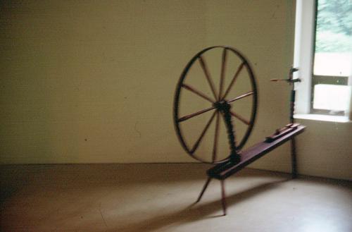 Spinning Wheel, Lincoln Center, Dale, Indiana (Ho1)