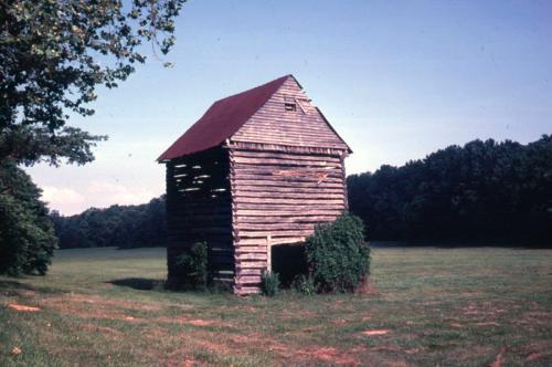 Log Tobacco Barn Land Between the Lakes, KY (Bn4)