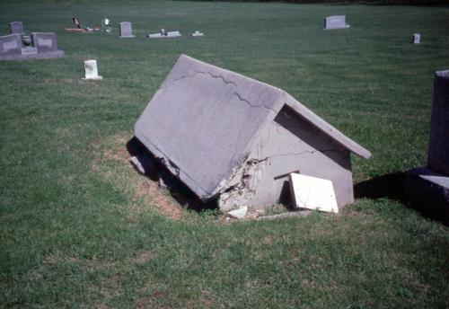 Concrete Grave House, Presbyterian Church, Beech Grove, TN (MS306)