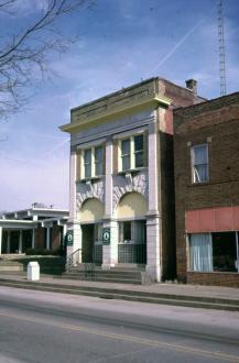 Commercial Bank 1907 Dawson Springs, KY (Ba4)
