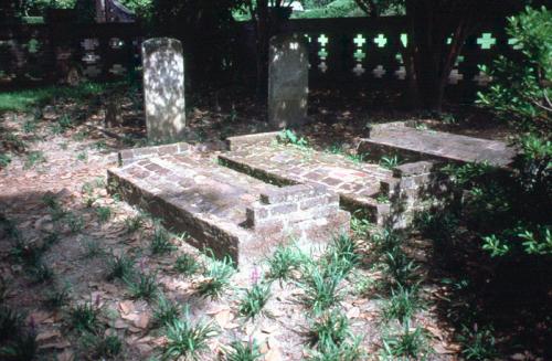 Brick Arch Cover, Pebble Hill Plantation Cemetery Thomasville, GA (MS324b )