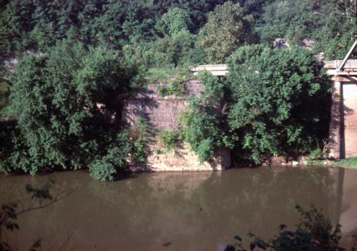 Abutment Camp Nelson Covered, Camp Nelson, KY (Br79c)