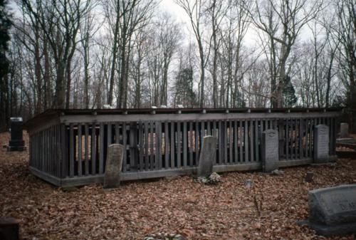 Gravehouse, New Hebron Church Cemetery, Muhlenberg Co., KY (MS263)