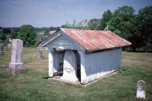 Gravehouse, Neal Cemetery, Flippin, KY (MS95)