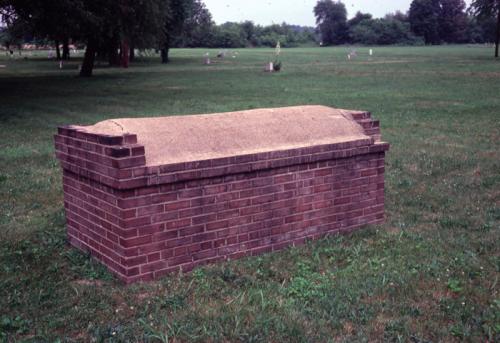 Walled Graves, Maplewood Cemetery, Mayfield, KY (MS56)