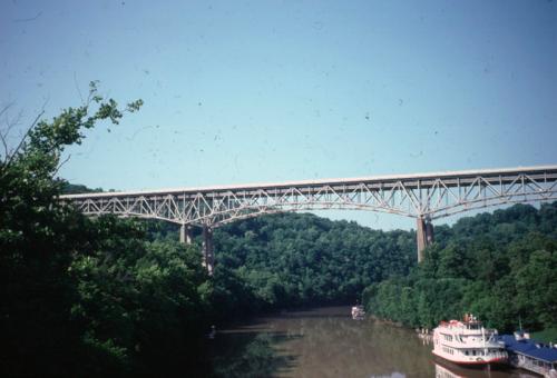 Bridge over the Kentucky River, Lexington, KY (Br246)