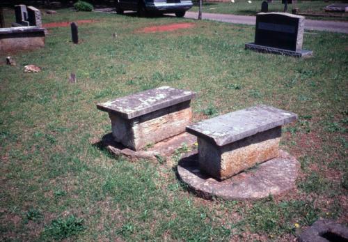 Thick Box, Green Lawn Cemetery, Franklin, KY (MS222)