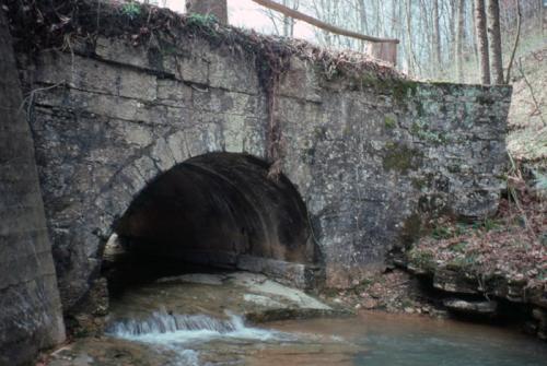 Stone Arch Bridge, West Point, KY (Br232)