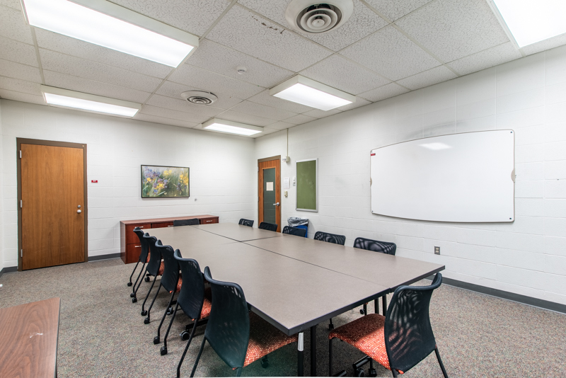 Raymond Cravens Large Study Room